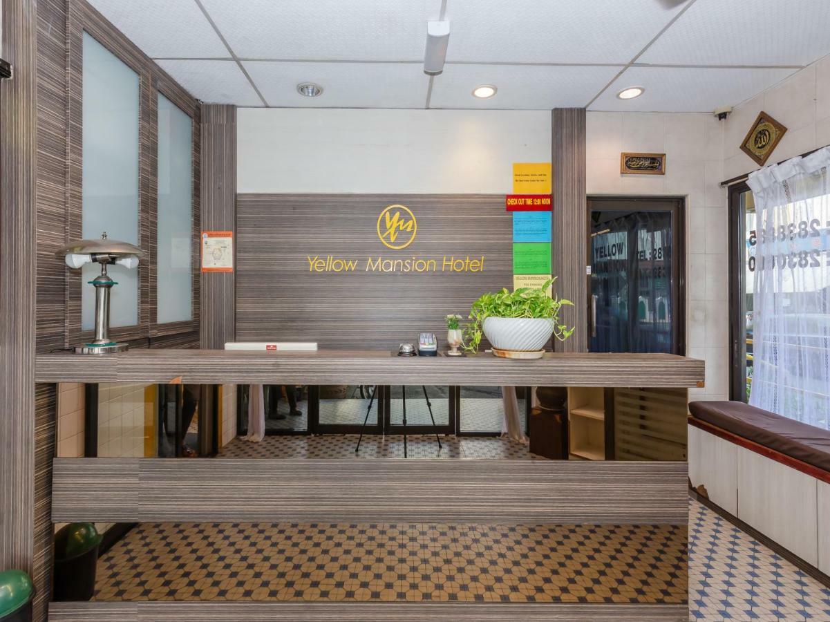 Oyo 1088 Yellow Mansion Banda Kaba Hotel Malacca エクステリア 写真